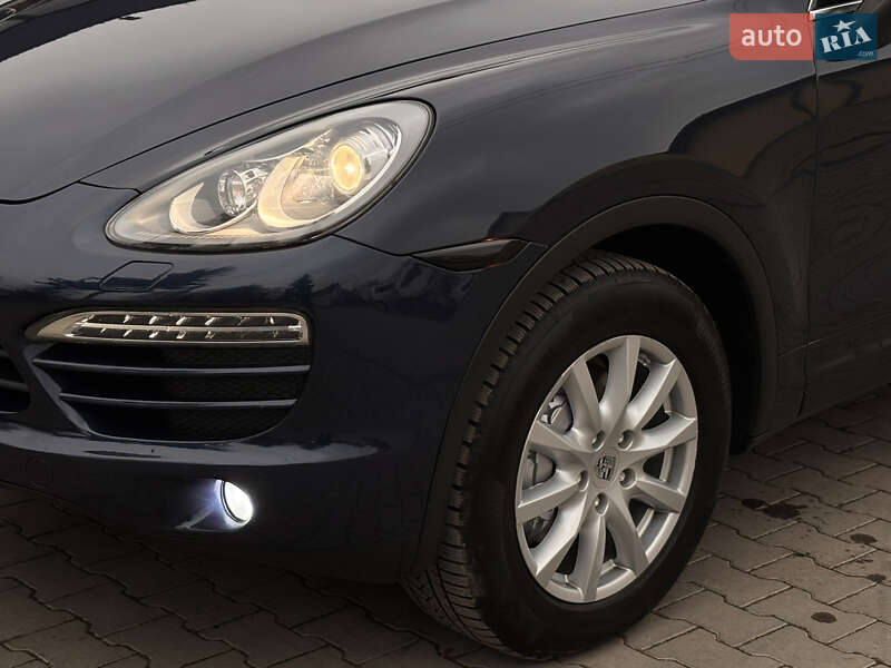 Внедорожник / Кроссовер Porsche Cayenne 2011 в Тернополе