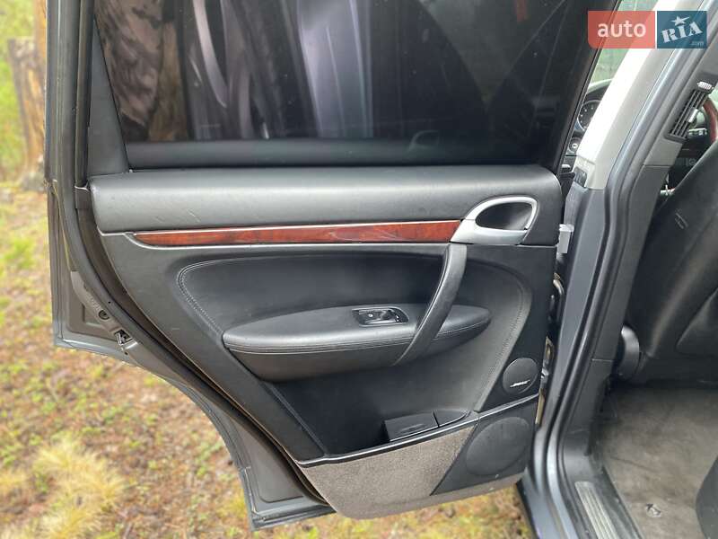 Внедорожник / Кроссовер Porsche Cayenne 2005 в Рокитном