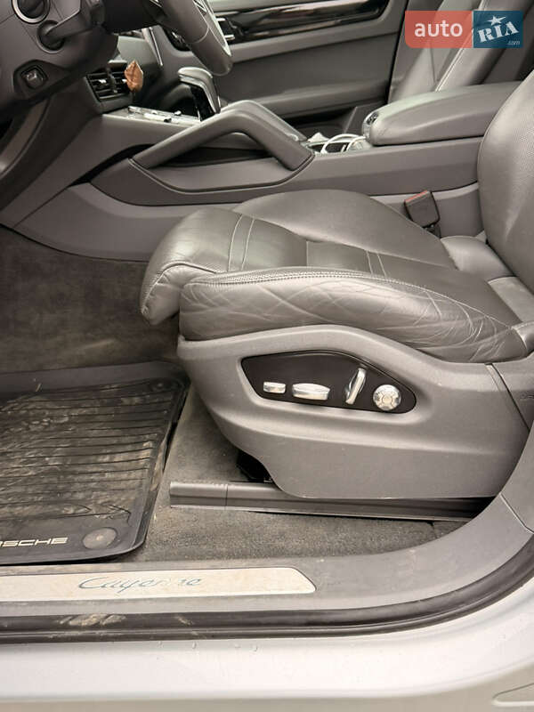 Внедорожник / Кроссовер Porsche Cayenne 2019 в Ужгороде