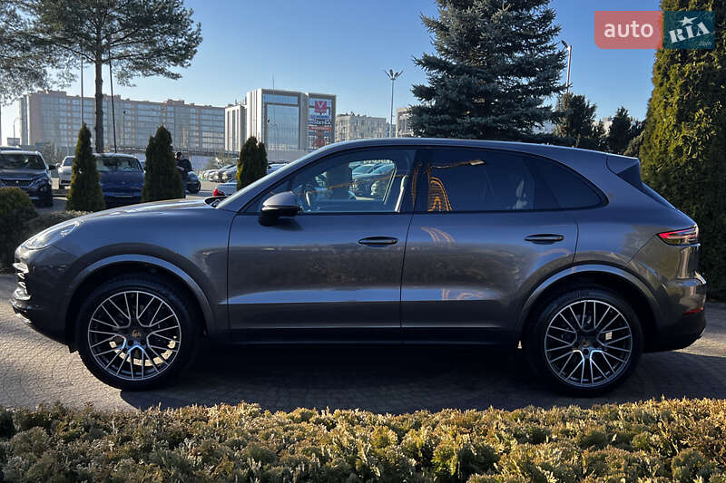 Внедорожник / Кроссовер Porsche Cayenne 2019 в Львове
