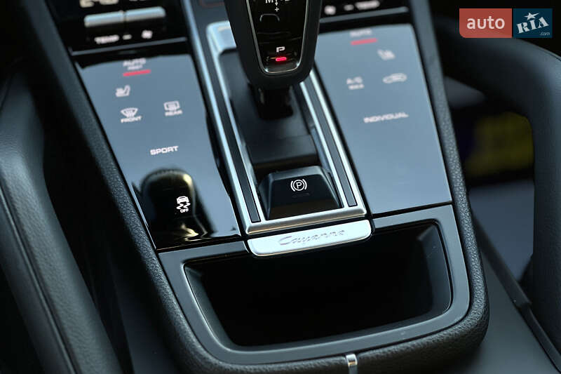 Внедорожник / Кроссовер Porsche Cayenne 2019 в Львове