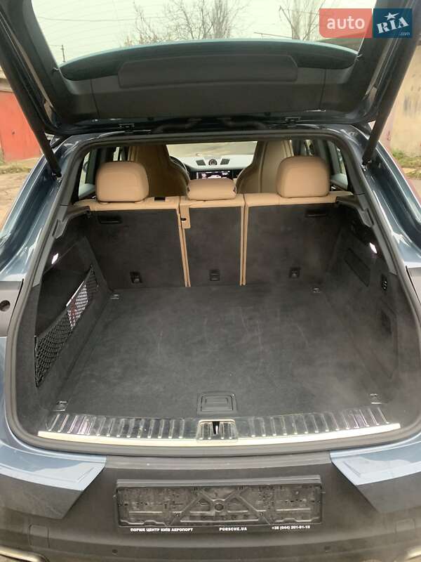 Внедорожник / Кроссовер Porsche Cayenne 2020 в Киеве