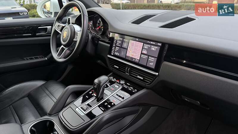 Внедорожник / Кроссовер Porsche Cayenne 2017 в Одессе