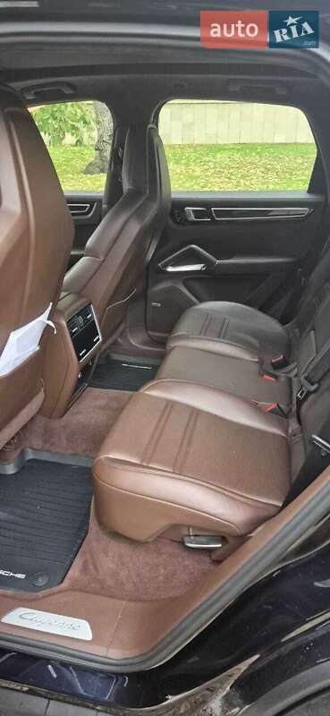 Позашляховик / Кросовер Porsche Cayenne 2018 в Києві