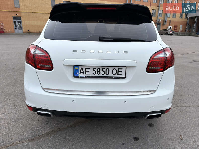 Внедорожник / Кроссовер Porsche Cayenne 2013 в Днепре