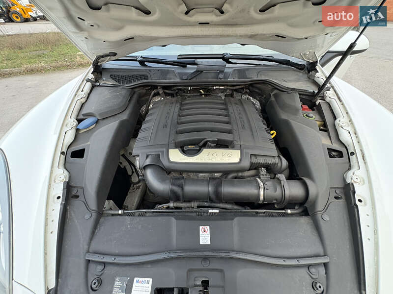 Внедорожник / Кроссовер Porsche Cayenne 2013 в Днепре