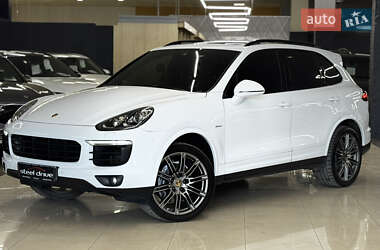 Внедорожник / Кроссовер Porsche Cayenne 2016 в Николаеве