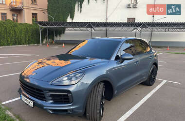 Внедорожник / Кроссовер Porsche Cayenne 2017 в Киеве