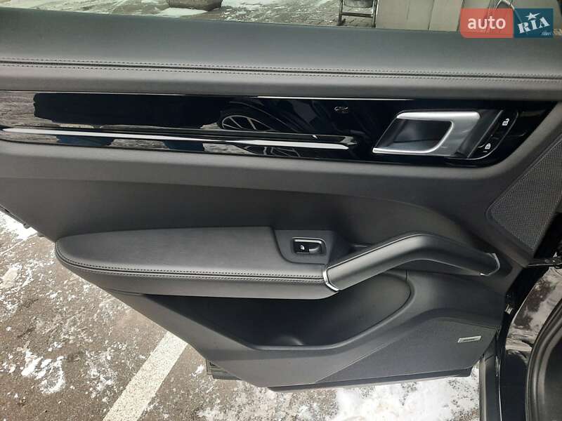 Внедорожник / Кроссовер Porsche Cayenne 2019 в Киеве фото 13 Внедорожник / Кроссовер Porsche Cayenne 2019 в Киеве