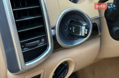 Внедорожник / Кроссовер Porsche Cayenne 2012 в Днепре