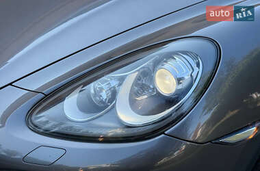 Внедорожник / Кроссовер Porsche Cayenne 2012 в Днепре