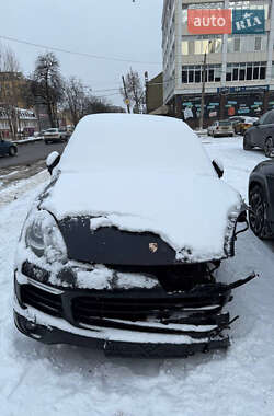 Позашляховик / Кросовер Porsche Cayenne 2016 в Києві