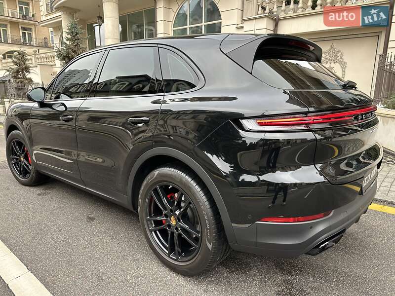 Внедорожник / Кроссовер Porsche Cayenne 2025 в Киеве