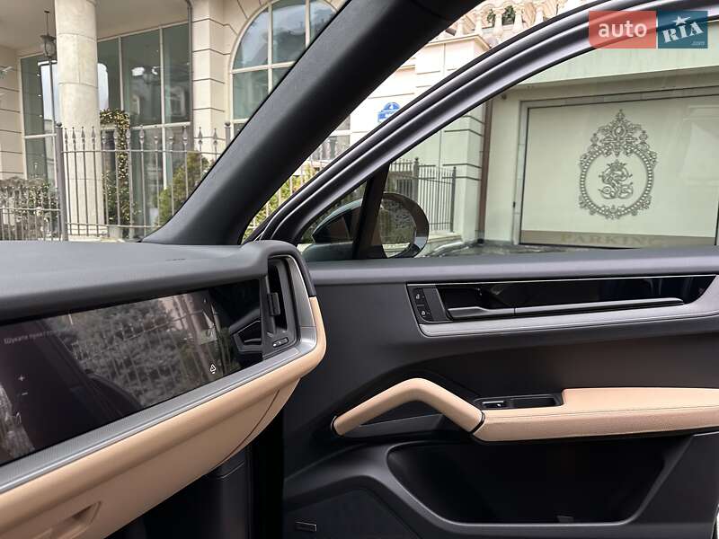 Внедорожник / Кроссовер Porsche Cayenne 2025 в Киеве