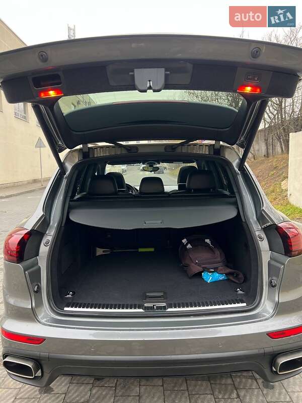 Внедорожник / Кроссовер Porsche Cayenne 2017 в Львове фото 19 Внедорожник / Кроссовер Porsche Cayenne 2017 в Львове