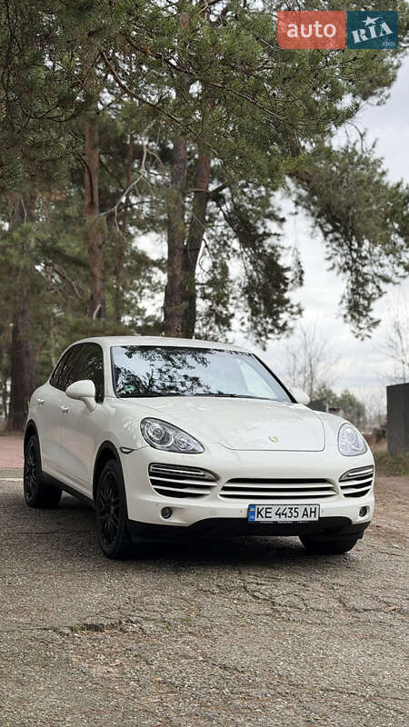 Позашляховик / Кросовер Porsche Cayenne 2011 в Києві
