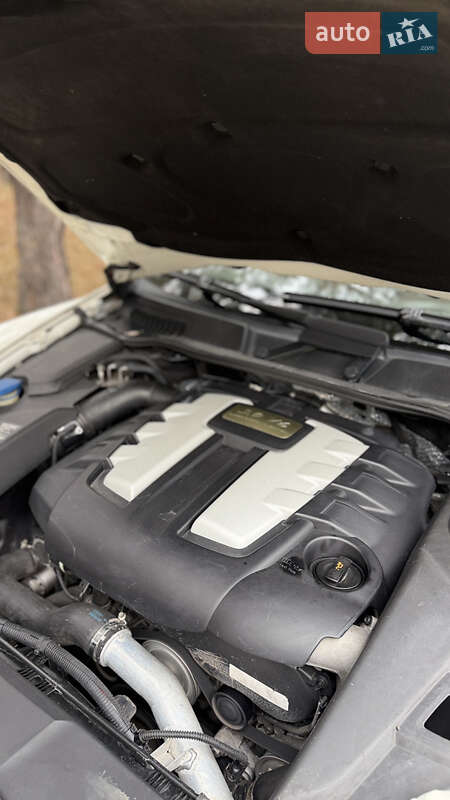 Позашляховик / Кросовер Porsche Cayenne 2011 в Києві