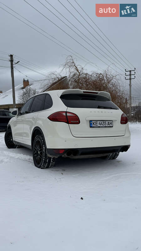 Позашляховик / Кросовер Porsche Cayenne 2011 в Києві
