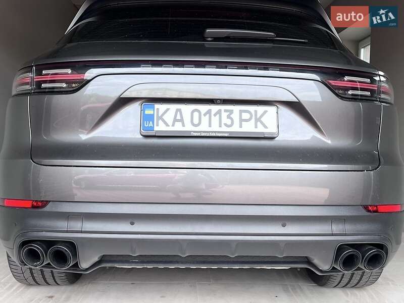 Внедорожник / Кроссовер Porsche Cayenne 2018 в Киеве