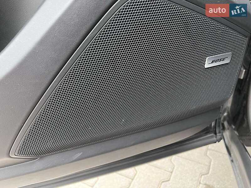 Внедорожник / Кроссовер Porsche Cayenne 2018 в Киеве