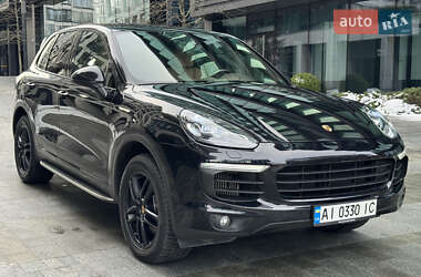 Внедорожник / Кроссовер Porsche Cayenne 2015 в Киеве