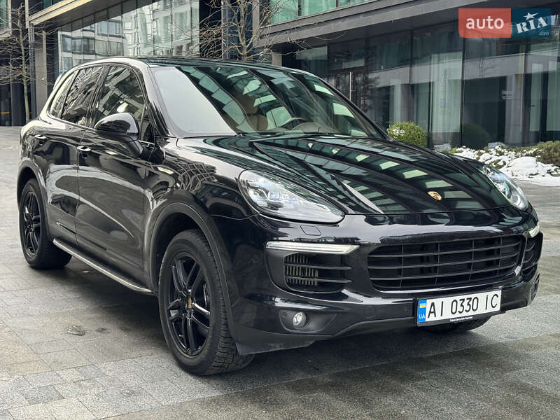 Внедорожник / Кроссовер Porsche Cayenne 2015 в Киеве