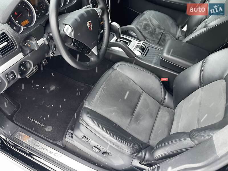 Внедорожник / Кроссовер Porsche Cayenne 2010 в Харькове