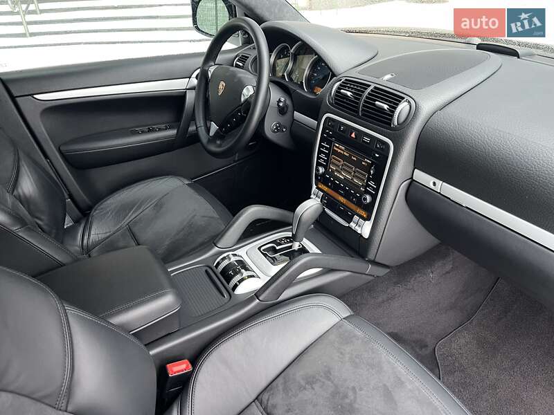 Внедорожник / Кроссовер Porsche Cayenne 2010 в Харькове