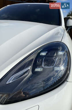 Позашляховик / Кросовер Porsche Cayenne 2016 в Києві