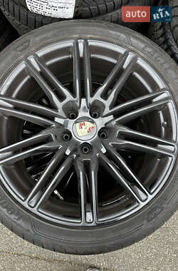 Позашляховик / Кросовер Porsche Cayenne 2016 в Києві