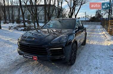 Внедорожник / Кроссовер Porsche Cayenne 2020 в Киеве