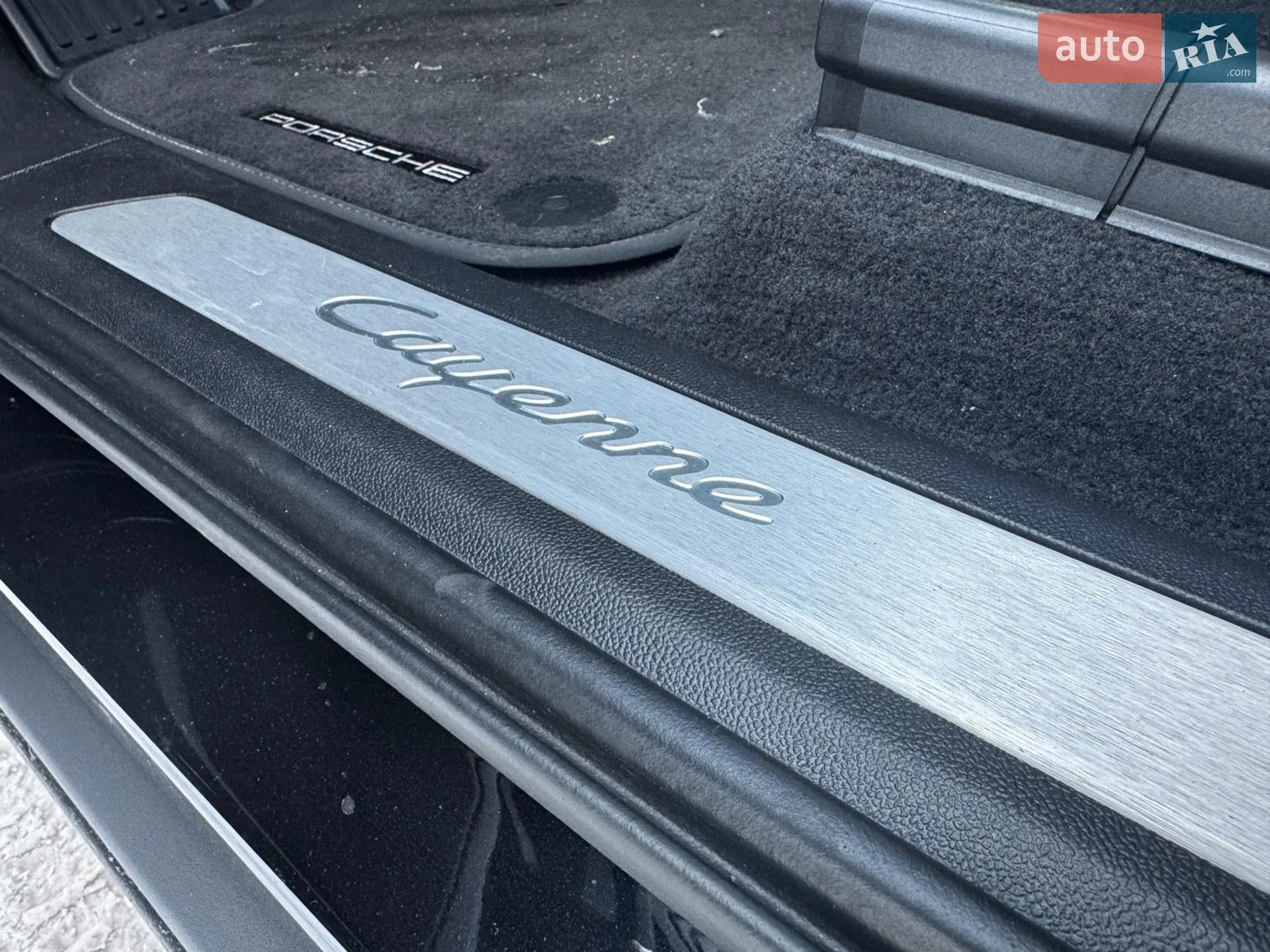 2020 Porsche Cayenne - мініатюра 18