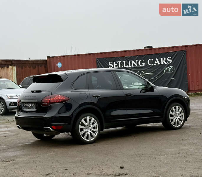 Внедорожник / Кроссовер Porsche Cayenne 2011 в Ровно