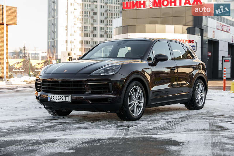Внедорожник / Кроссовер Porsche Cayenne 2019 в Киеве