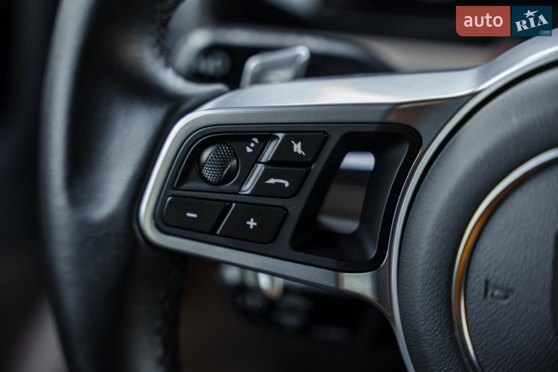 2019 Porsche Cayenne - мініатюра 37