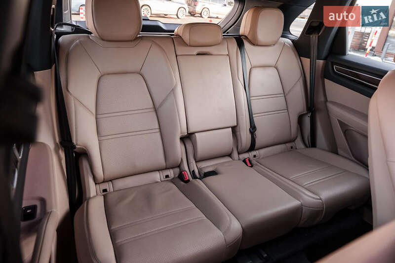 Внедорожник / Кроссовер Porsche Cayenne 2019 в Киеве