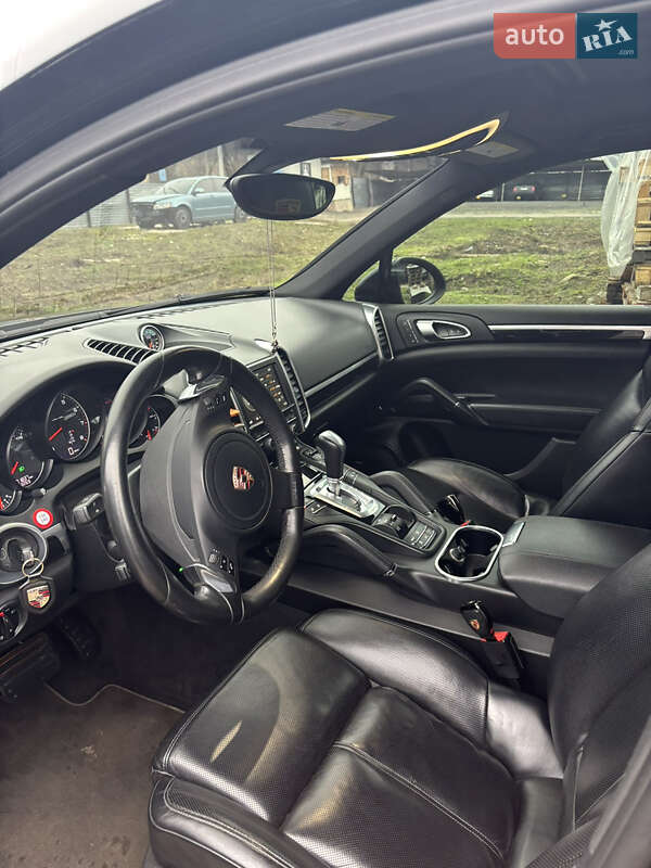 Внедорожник / Кроссовер Porsche Cayenne 2012 в Днепре