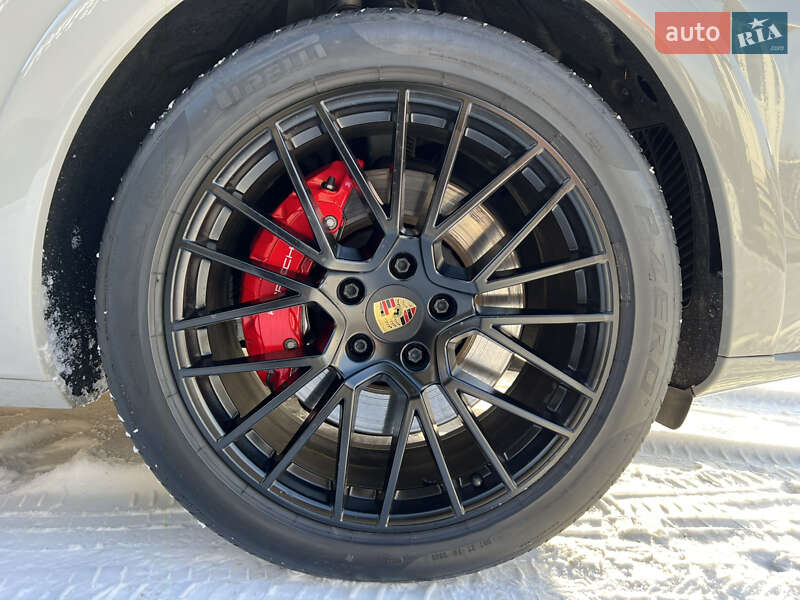 Внедорожник / Кроссовер Porsche Cayenne 2022 в Львове