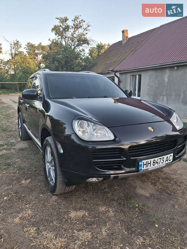 Porsche Cayenne 2005
