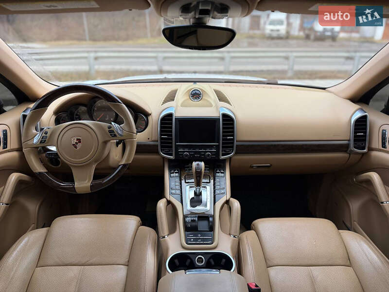 Внедорожник / Кроссовер Porsche Cayenne 2012 в Львове фото 14 Внедорожник / Кроссовер Porsche Cayenne 2012 в Львове