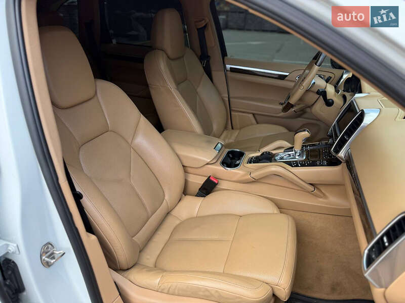 Внедорожник / Кроссовер Porsche Cayenne 2012 в Львове фото 20 Внедорожник / Кроссовер Porsche Cayenne 2012 в Львове