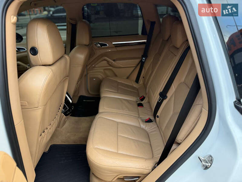 Внедорожник / Кроссовер Porsche Cayenne 2012 в Львове фото 22 Внедорожник / Кроссовер Porsche Cayenne 2012 в Львове