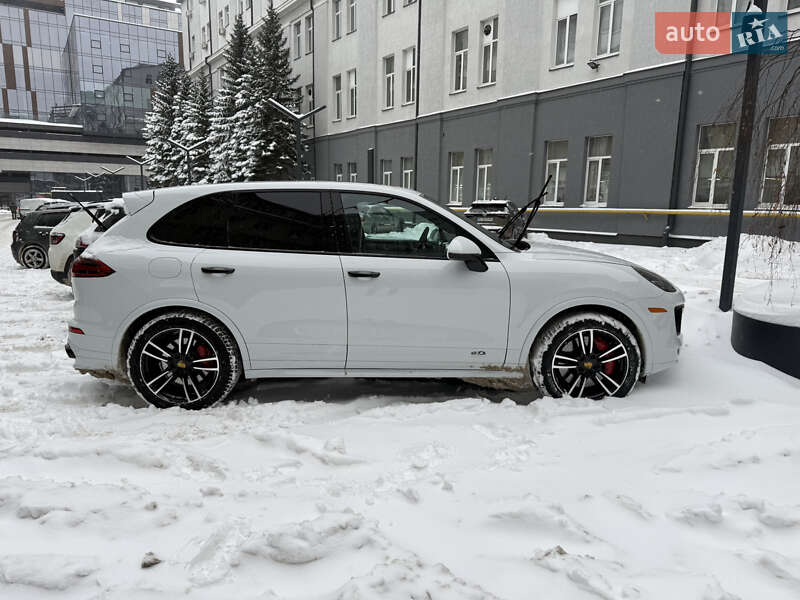 Позашляховик / Кросовер Porsche Cayenne 2016 в Львові