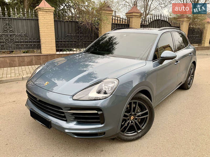 Внедорожник / Кроссовер Porsche Cayenne 2019 в Киеве