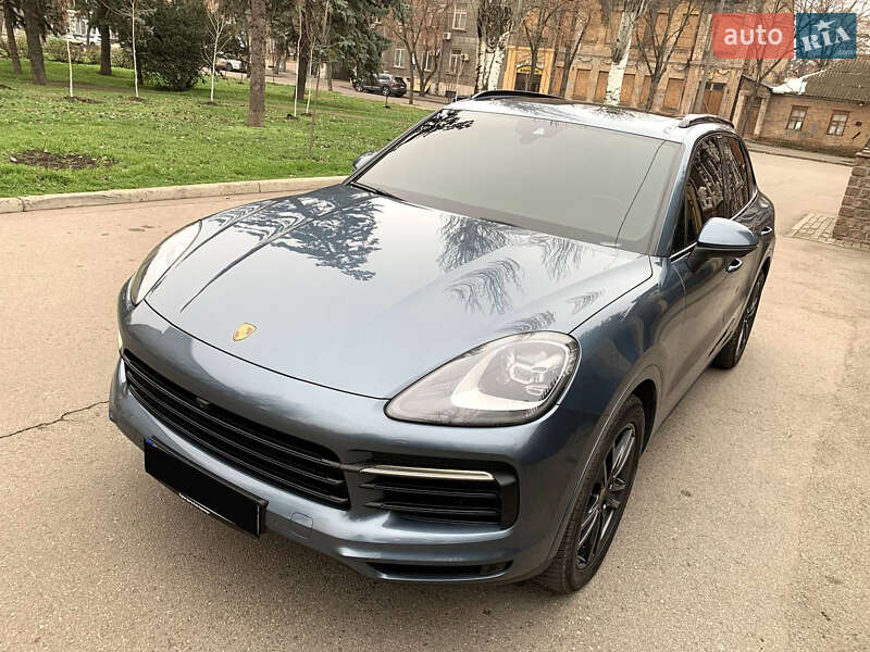 Внедорожник / Кроссовер Porsche Cayenne 2019 в Киеве