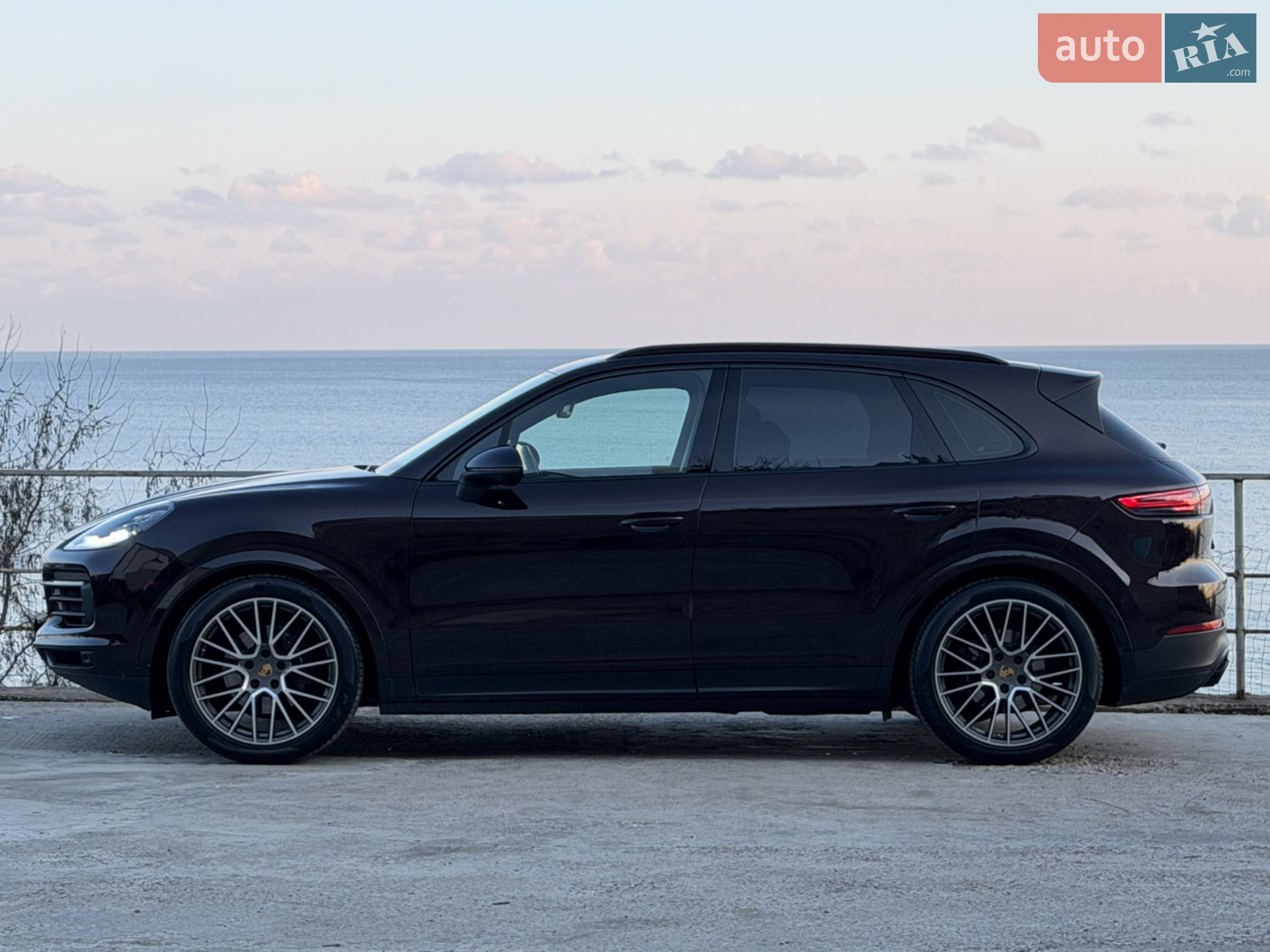 2019 Porsche Cayenne - мініатюра 5