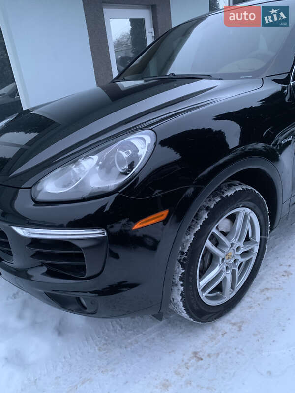 Внедорожник / Кроссовер Porsche Cayenne 2016 в Виннице