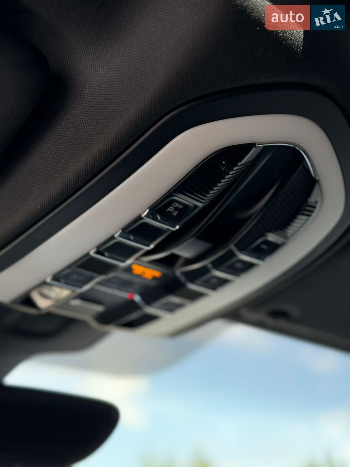 2013 Porsche Cayenne - мініатюра 20