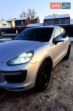 Позашляховик / Кросовер Porsche Cayenne 2015 в Києві