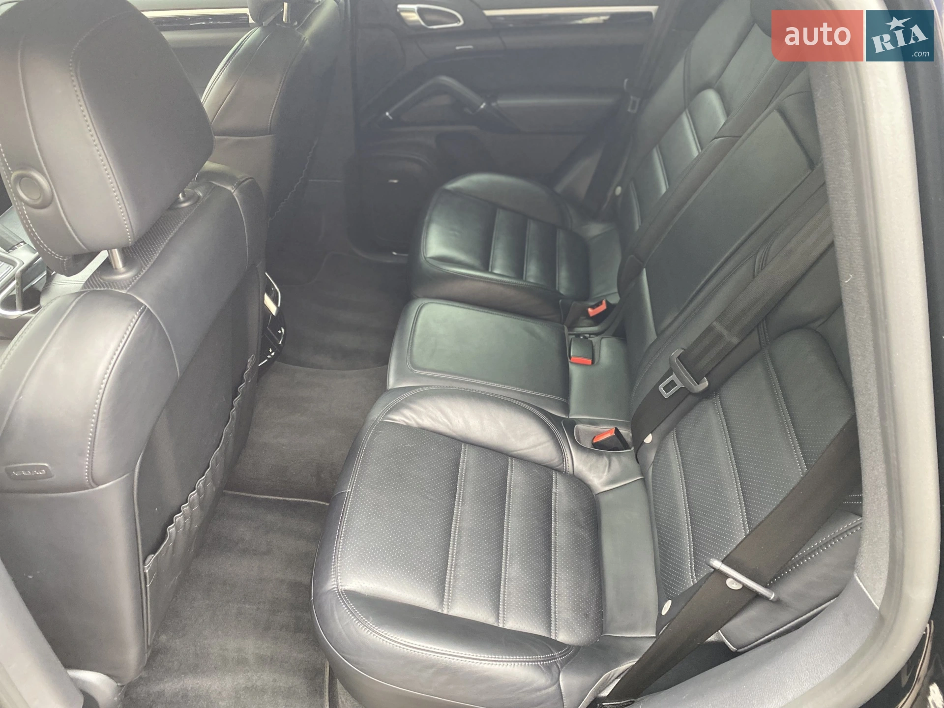 2016 Porsche Cayenne - мініатюра 26